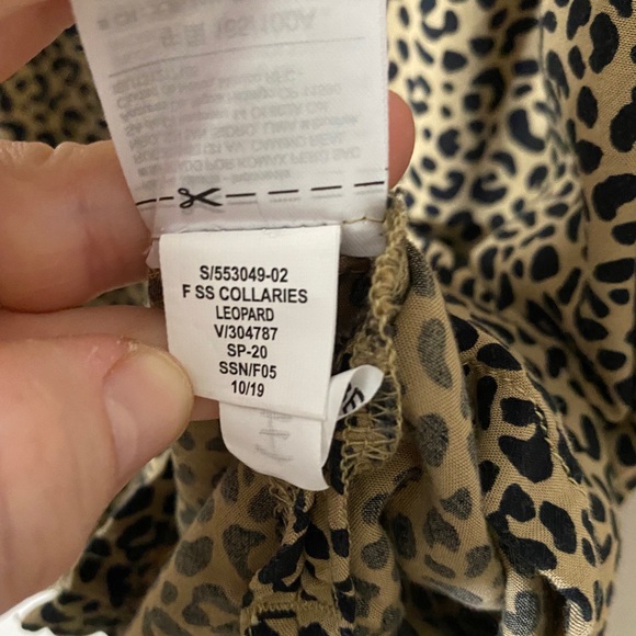 Old Navy leopard print button up short sleeve shirt L - Picture 9 of 9